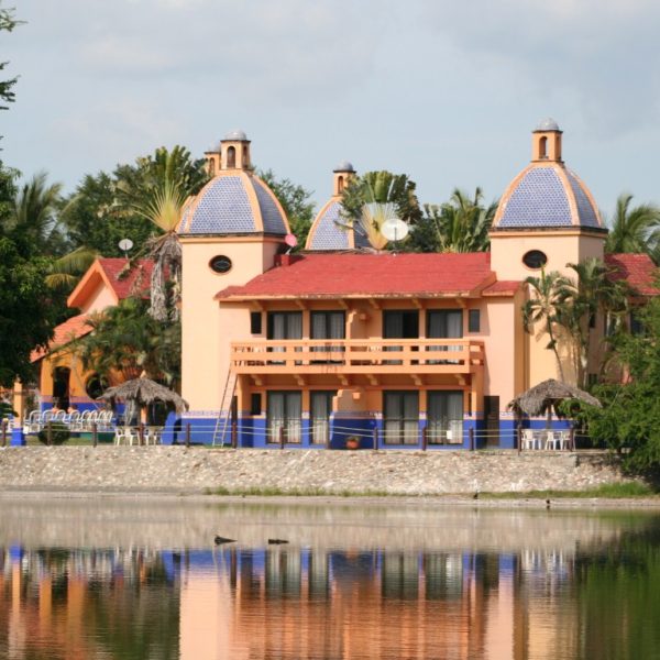 05 2 La Querencia (Medium)